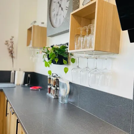 Yucca, Avec Garage Prive Et Balcon Apartman *