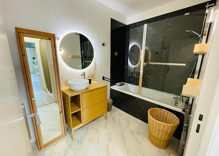 Yucca, Avec Garage Prive Et Balcon カーン