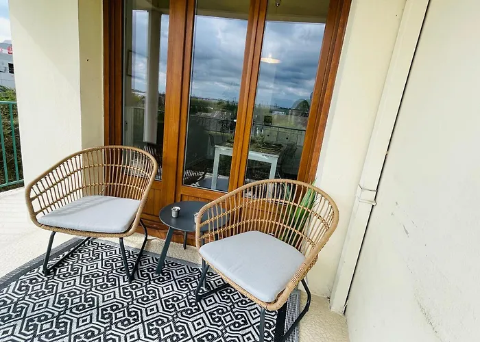 Yucca, Avec Garage Prive Et Balcon アパート